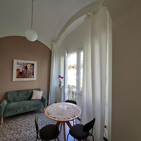 L'Alcova B&B, A Due Passi Dal Centro Cenova Dış mekan fotoğraf