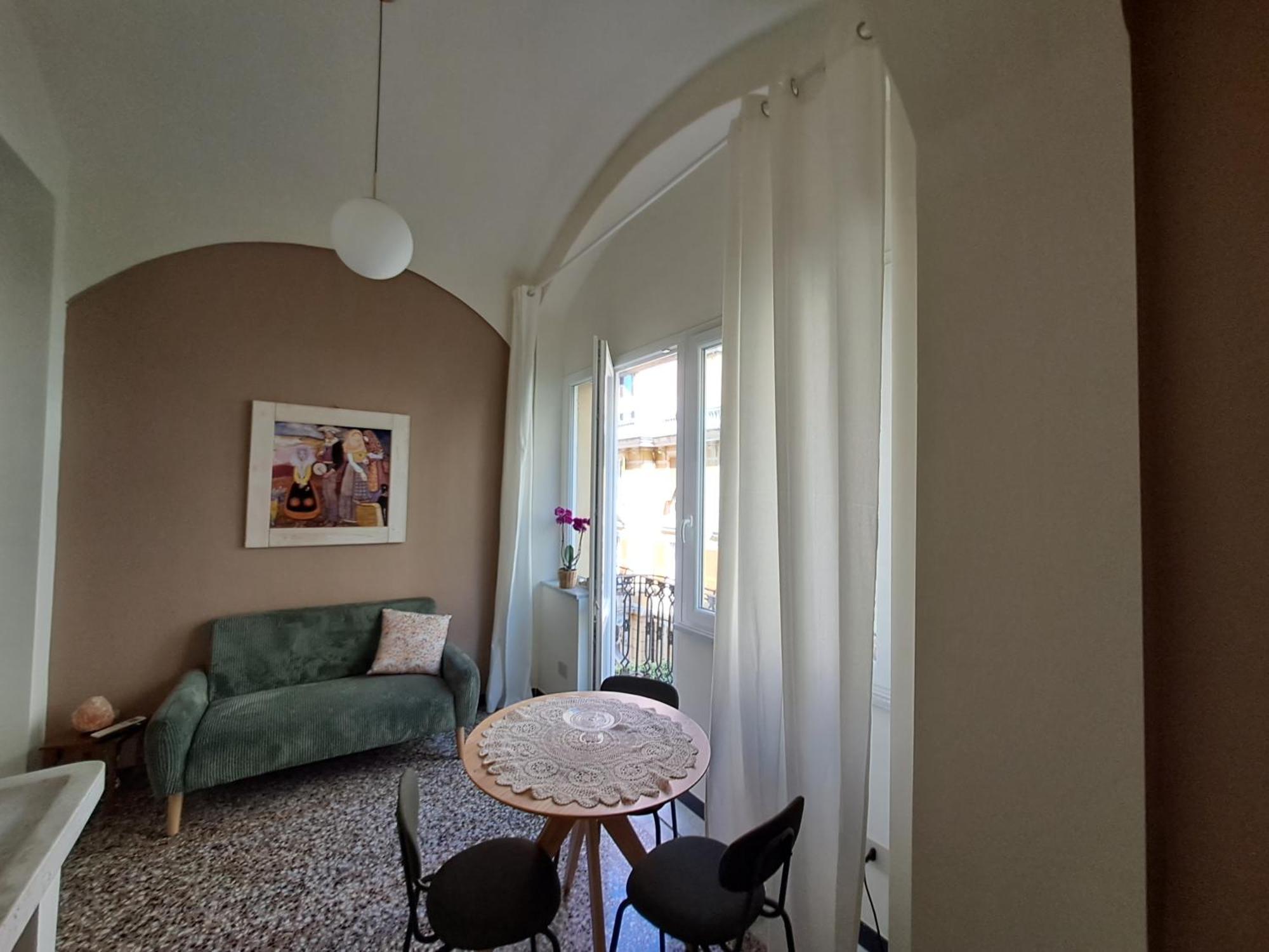 L'Alcova B&B, A Due Passi Dal Centro Cenova Dış mekan fotoğraf