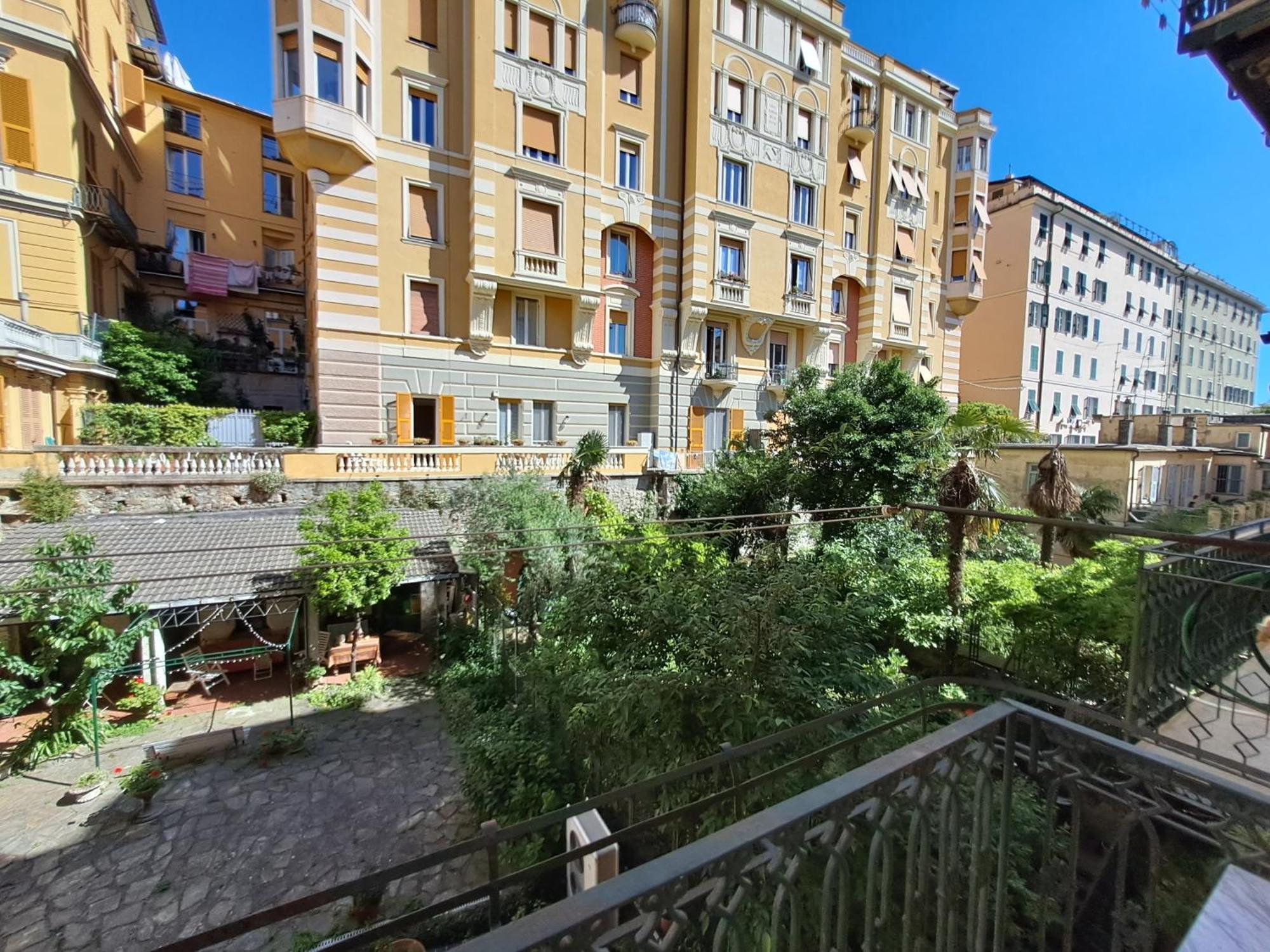 L'Alcova B&B, A Due Passi Dal Centro Cenova Dış mekan fotoğraf